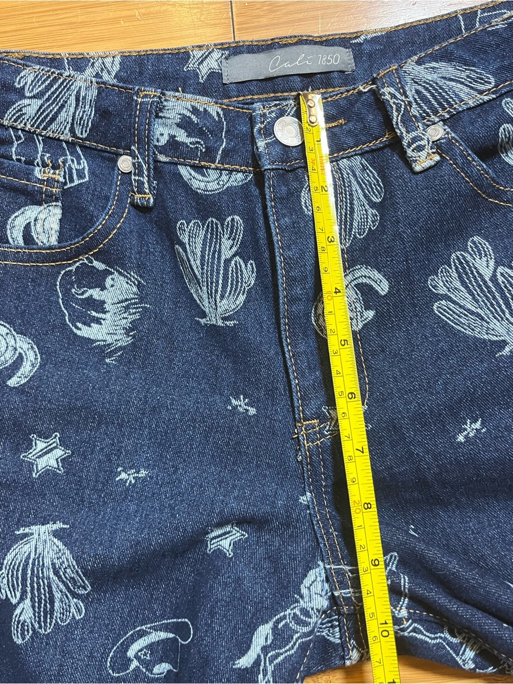 Cali1850 Cowboy Print Mid Rise Straight Leg Boho Western Jean Horseshoe - Picture 7 of 12